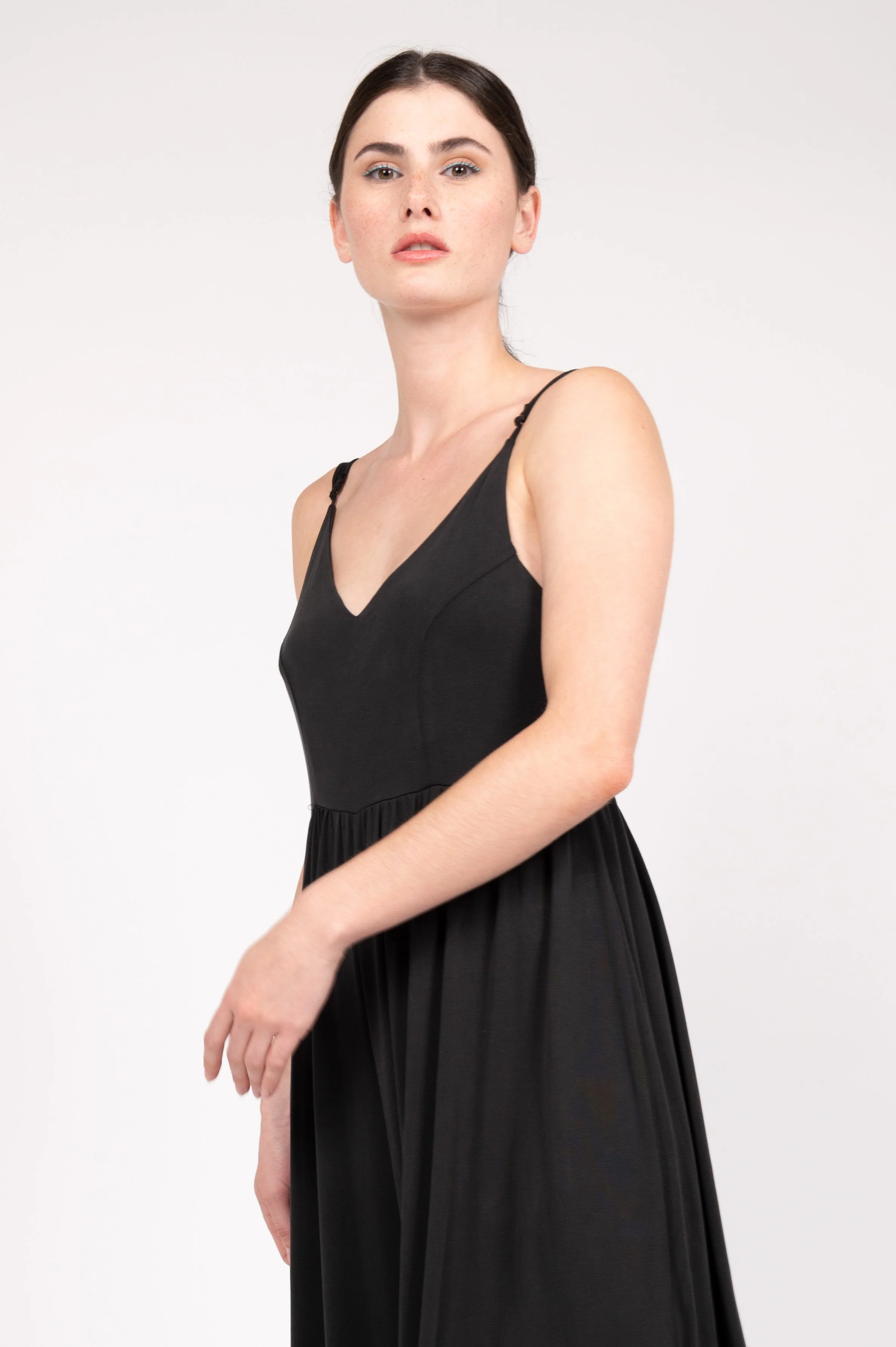 Jumpsuit mit langen weiten Beinen und tiefem Rückenausschnitt mit Schnürdetail - Image 3