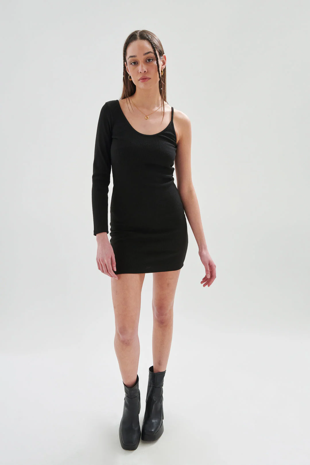 Kleid mit asymmetrischen Ärmeln - Image 8