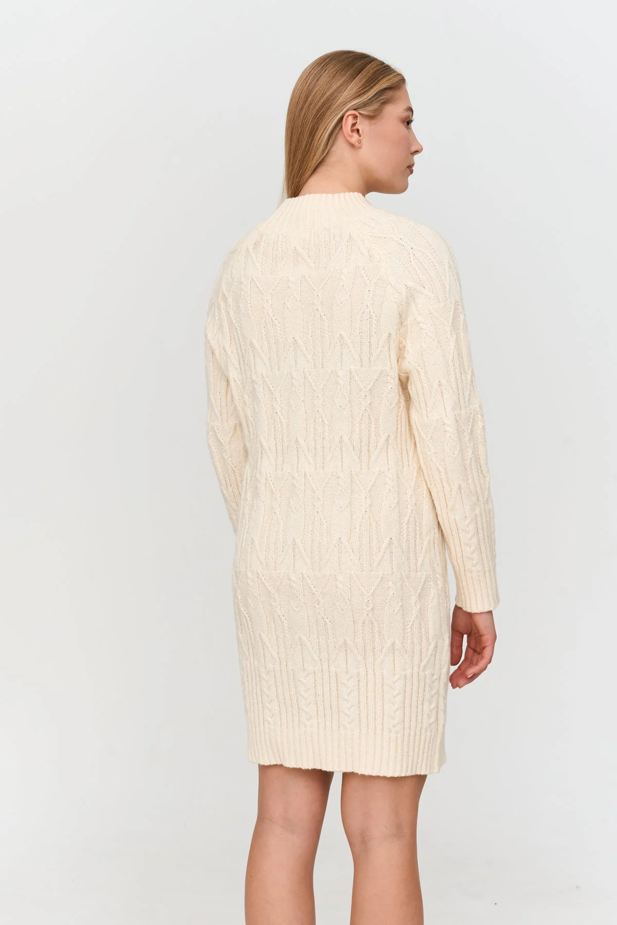 Kleid mit Zopfmuster - Image 4