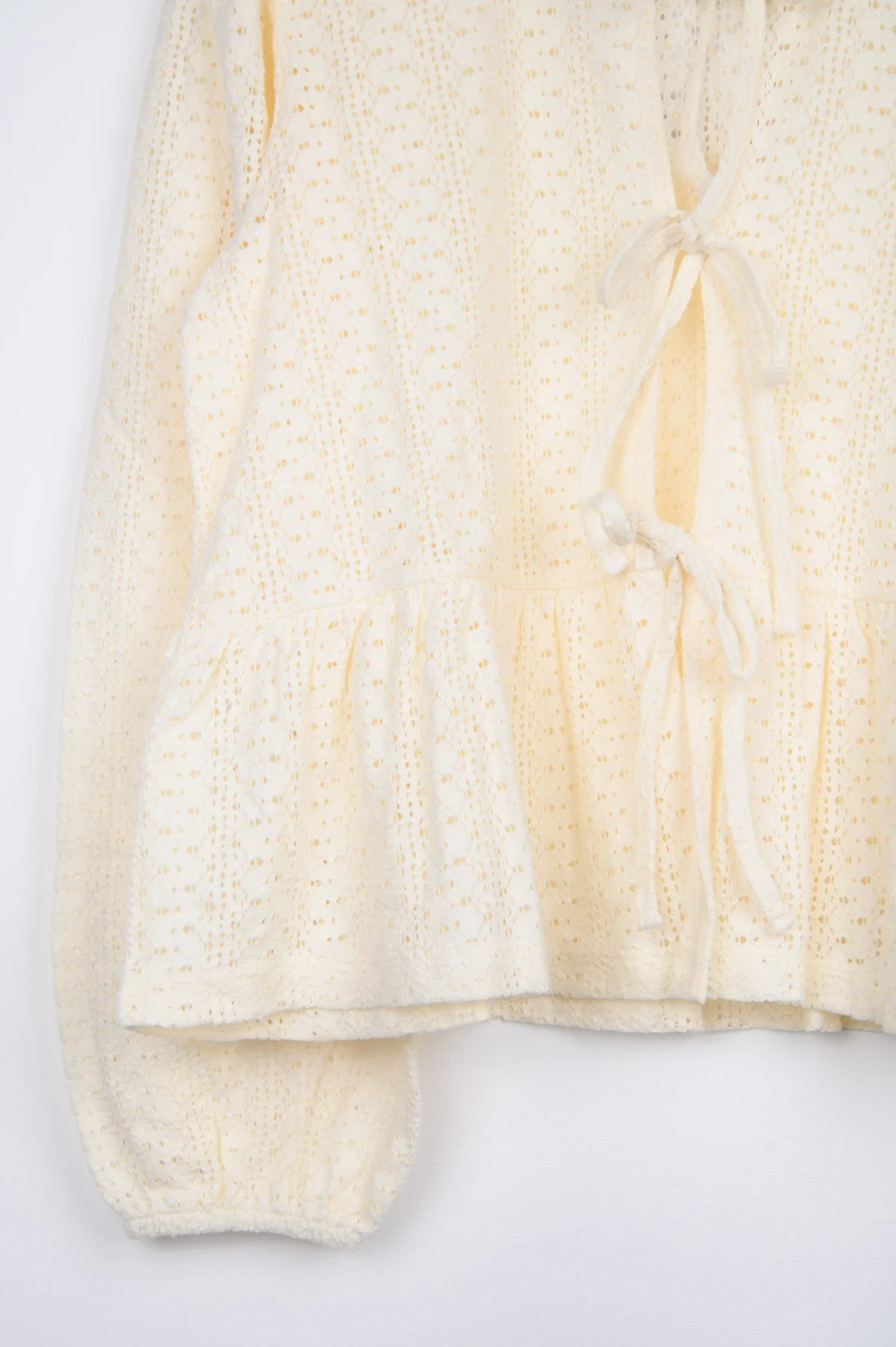 Shirt in Off-White - Image 3