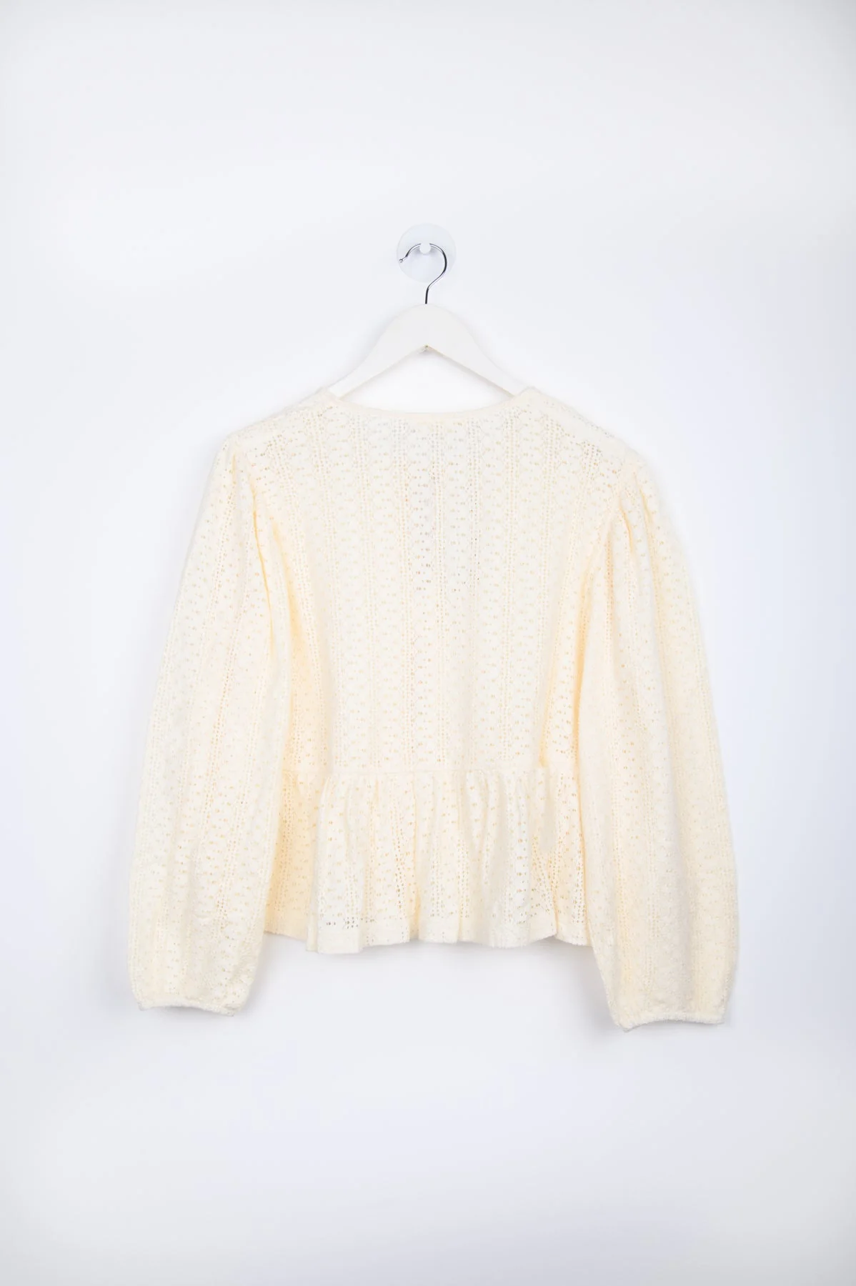 Shirt in Off-White - Image 4