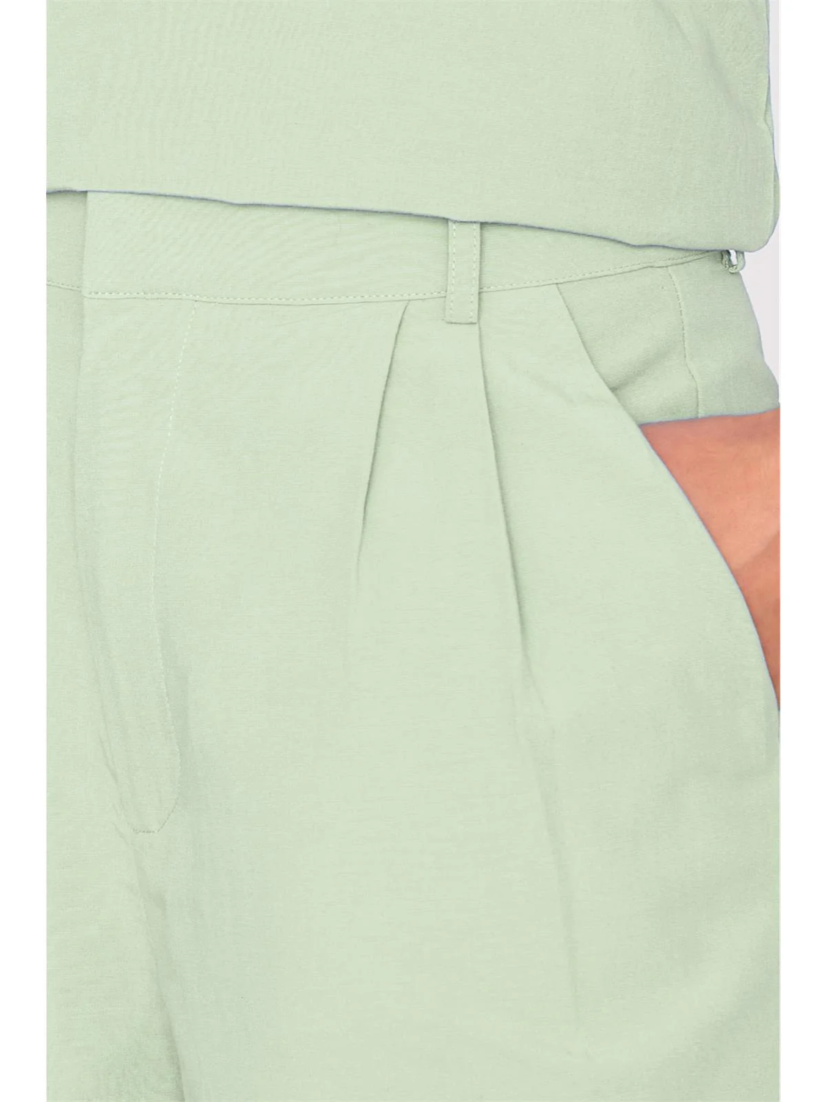 Shorts in Grün - Image 2